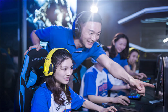 四川新華電競隊再獲佳績，將赴清華大學參加決賽！