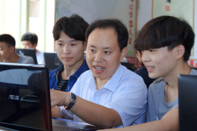 教師張興強：不忘初心，帶生愛生