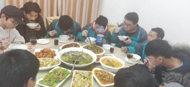 “獎(jiǎng)助勤勉”新華關(guān)愛，讓你的技能夢(mèng)飛得更遠(yuǎn)