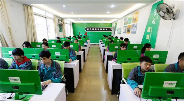 結(jié)伴來新華 一起創(chuàng)造精彩未來！