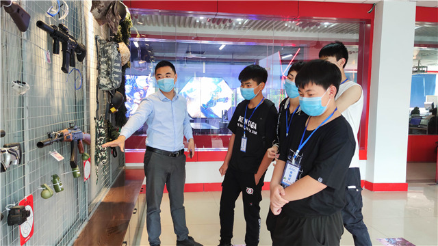 5?1嗨學(xué)季｜四川新華五一試學(xué)體驗(yàn)營火爆開營！