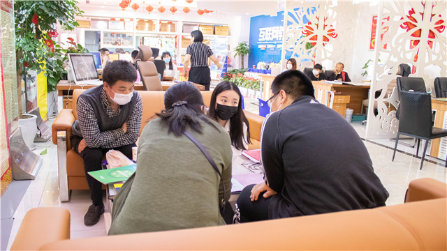 5?1嗨學(xué)季｜四川新華五一試學(xué)體驗(yàn)營火爆開營！