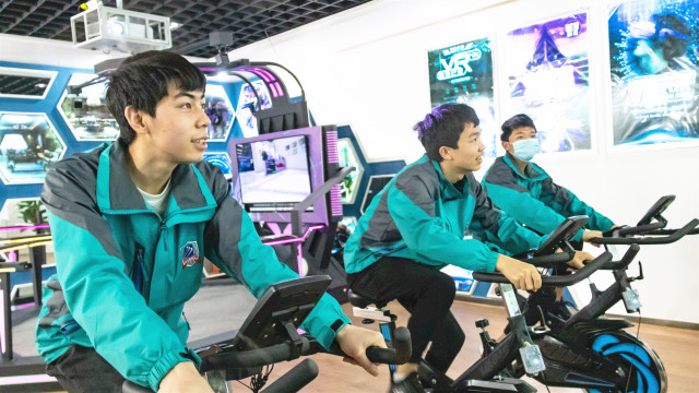 好朋友，新同學(xué)，一起創(chuàng)造精彩未來！