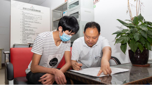 中國東方教育匠師:張興強 ▎不忘初心 新華十載風(fēng)雨同舟