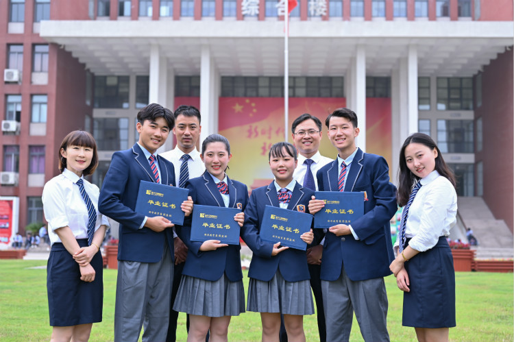 職業(yè)教育托舉新希望，如何選擇一所好學(xué)校？