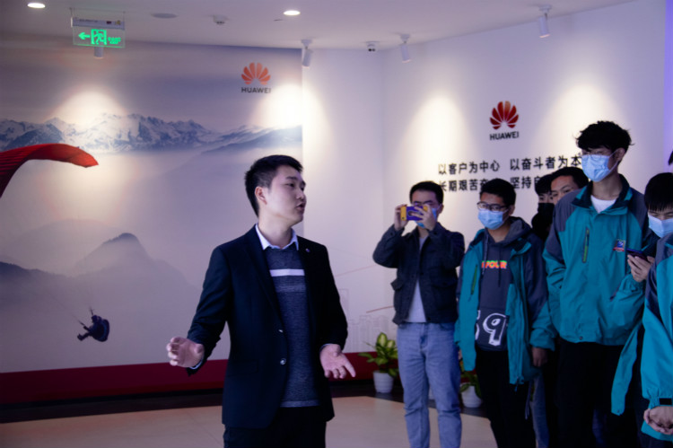  華為研學(xué)游，職場干貨學(xué)不停!