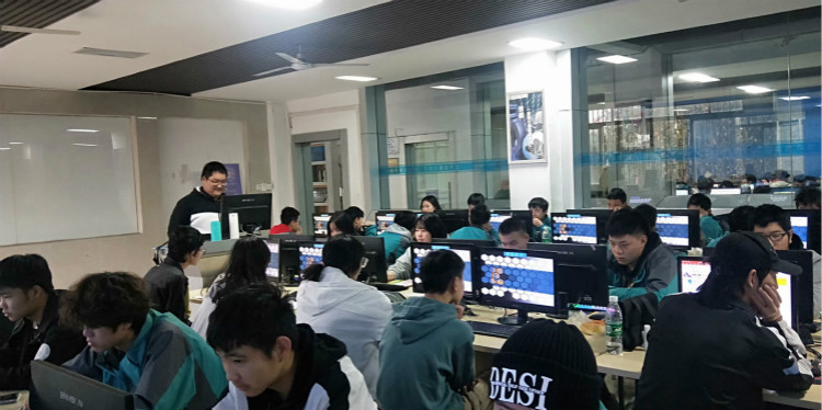 四川新華2020年階段結(jié)課答辯進(jìn)行中！