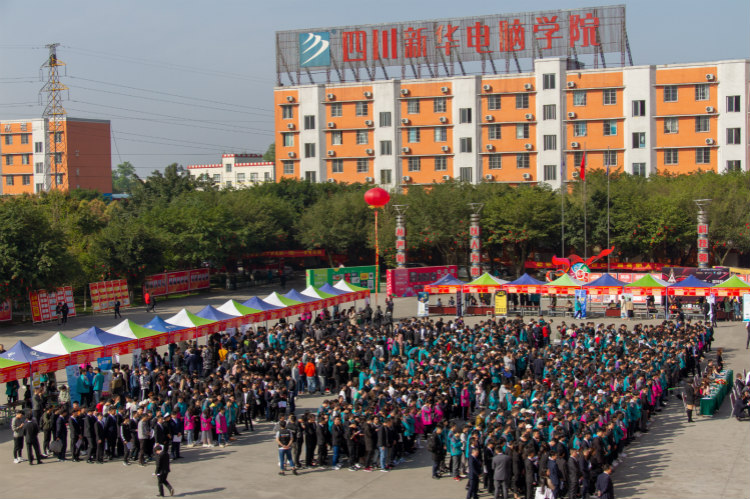 清晨中微光下，一位職業(yè)教育老師幸福時刻的自白 