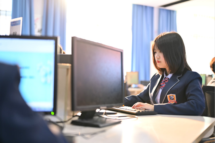 初高中畢業(yè)，應(yīng)該學(xué)什么？去哪里學(xué)？