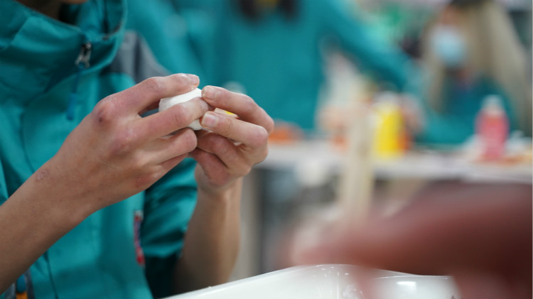 師生鬧元宵，四川新華陪你一起過大年！