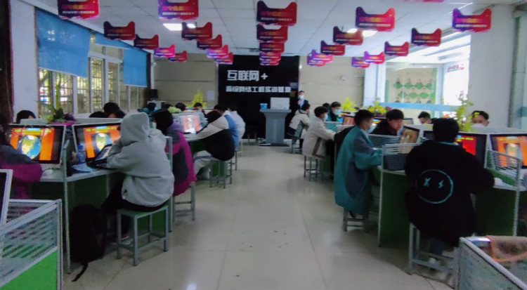 新學期 新氣象 新挑戰(zhàn)！四川新華開學的第一課！