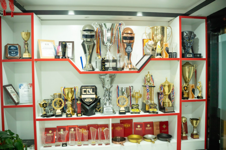 重磅！四川新華又一少年簽約國(guó)內(nèi)頂級(jí)AG俱樂(lè)部！