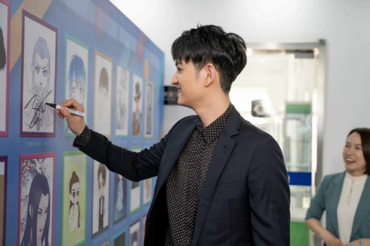 馬可來新華重拾校園生活，青春“競”是精彩！