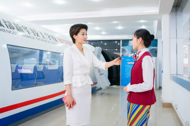 初高成績不理想，找職校？女生學(xué)什么專業(yè)好？