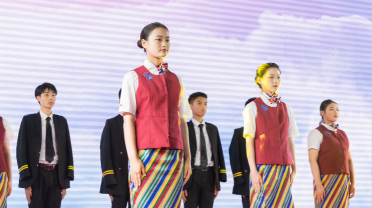 2021四川新華新專業(yè)發(fā)布會(huì)暨“強(qiáng)國(guó)青年·百萬獎(jiǎng)學(xué)金計(jì)劃”完美啟動(dòng)