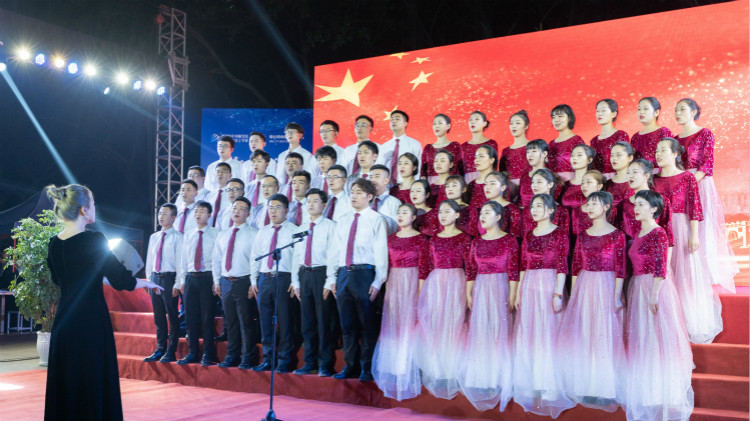 2021四川新華新專業(yè)發(fā)布會(huì)暨“強(qiáng)國(guó)青年·百萬獎(jiǎng)學(xué)金計(jì)劃”完美啟動(dòng)