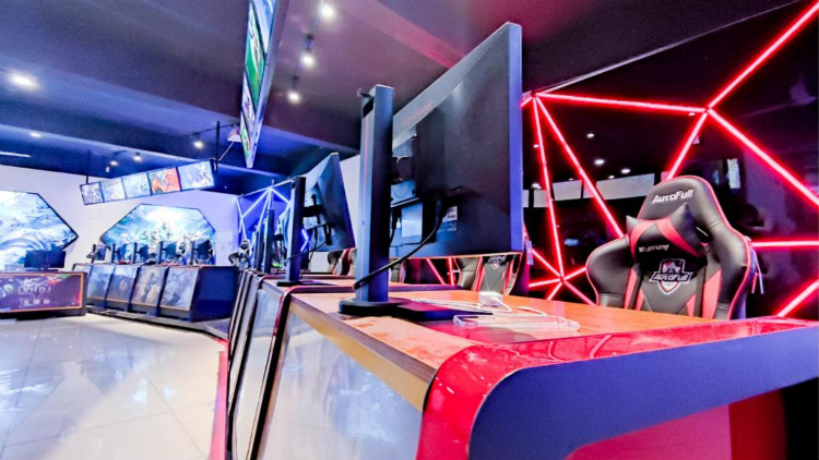 明星進校園丨如果你在新華見到了他請不要驚訝！