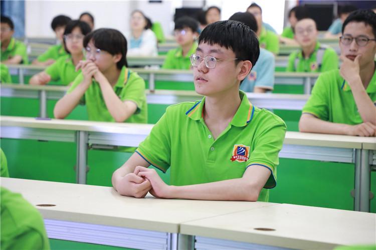 《老師來(lái)了》火熱開(kāi)講--新榜學(xué)院院長(zhǎng)，解析新媒體怎么玩？