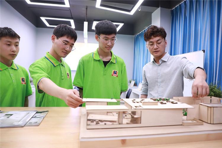 《老師來(lái)了》火熱開(kāi)講--新榜學(xué)院院長(zhǎng)，解析新媒體怎么玩？