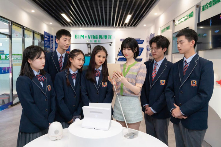 明星@擇校選專業(yè)的你，上職校我們共同推薦新華！