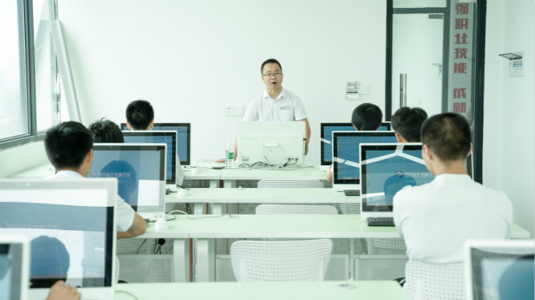 四川新華聚焦產(chǎn)業(yè)需求，打造高技能人才培訓基地！