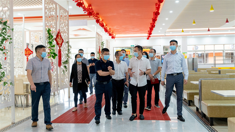 【中秋節(jié)的慰問(wèn)】熱烈歡迎雙流區(qū)政府領(lǐng)導(dǎo)蒞臨成都新華！