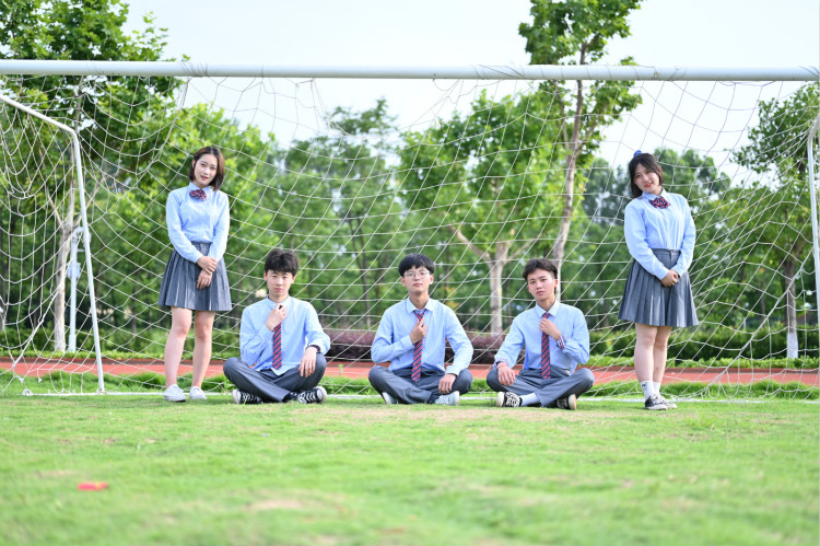 屢創(chuàng)新高！2021年新華學(xué)子薪資盤點