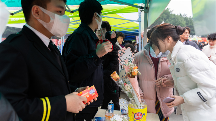 四川新華“雙十二”教育嘉年華系列活動火爆來襲?！