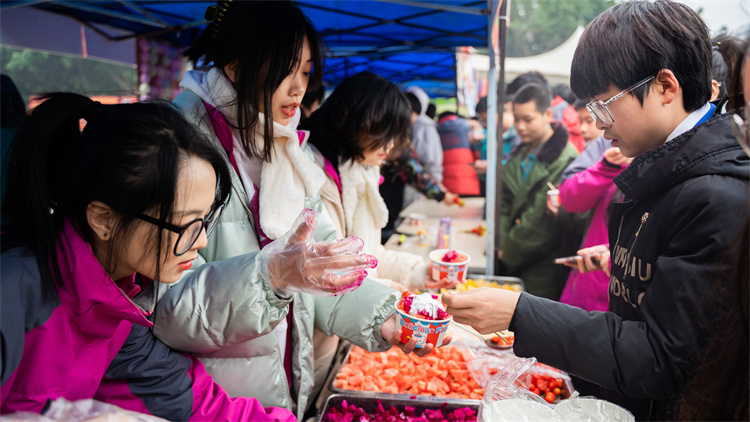 四川新華“雙十二”教育嘉年華系列活動火爆來襲?！