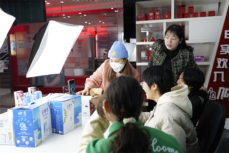 四川新華“雙十二”教育嘉年華系列活動火爆來襲?！