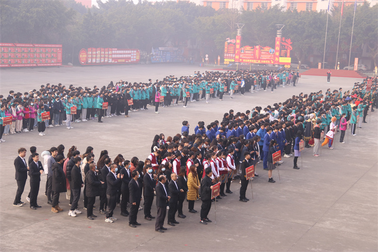 超“燃”運(yùn)動會！成都新華冬季運(yùn)動會“圖”擊現(xiàn)場！