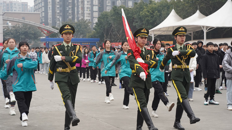 新學(xué)期 新氣象2022新華第一次升旗儀式隆重舉行！