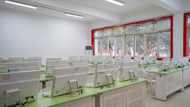 成都新華高級技工學(xué)校升格儀式即啟幕！優(yōu)勢有哪些？