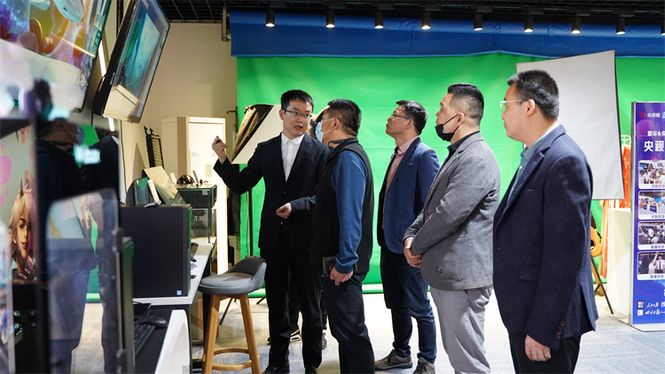 熱烈歡迎智能制造企業(yè)走進成都新華交流學習指導！