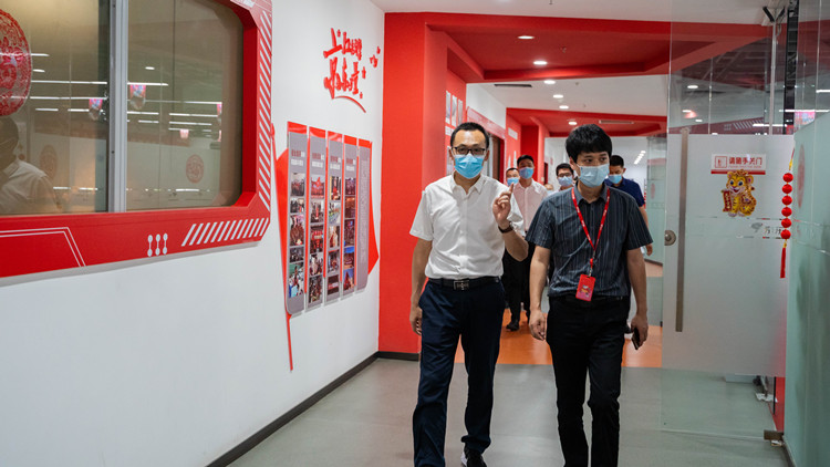 新華學(xué)子赴京東實習(xí)，實地感受工作魅力