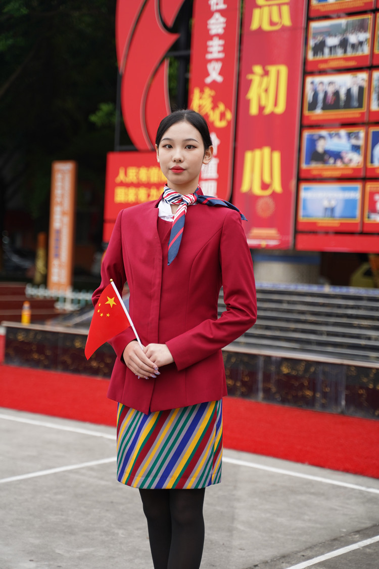 祖國頌！新華迎國慶，祝?！罢b”祖國