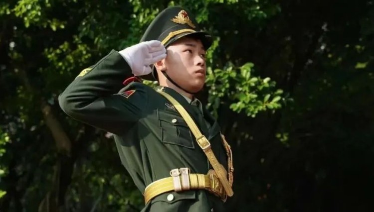 新華國旗護衛(wèi)隊|青春與國旗同在！