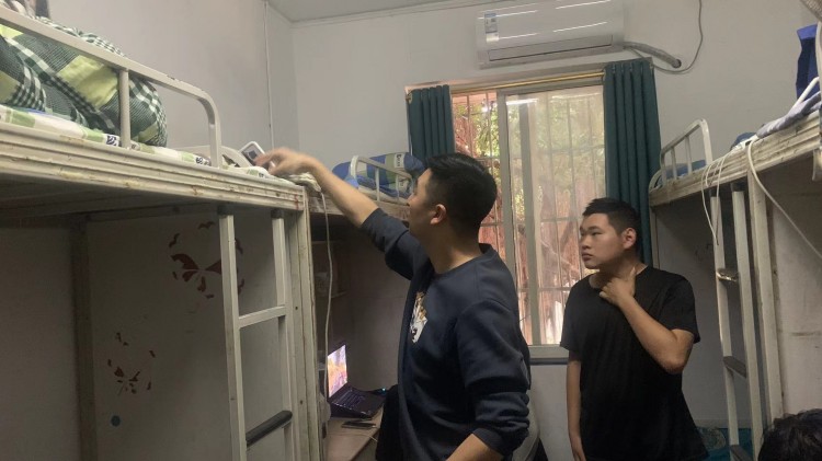 筑牢安全防線，建設(shè)新華校園