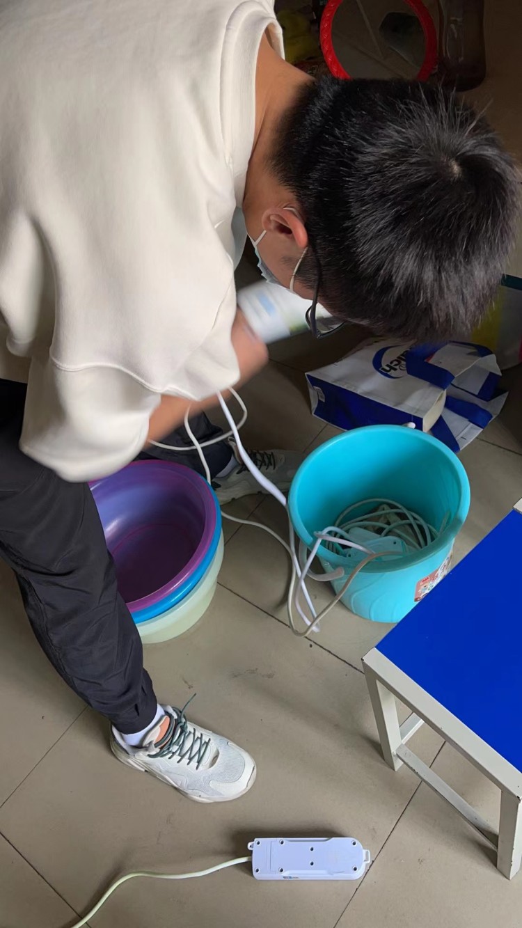 筑牢安全防線，建設(shè)新華校園