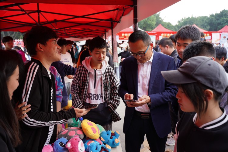 嗨翻全場！新華雙十一活動(dòng)火爆來襲 ！