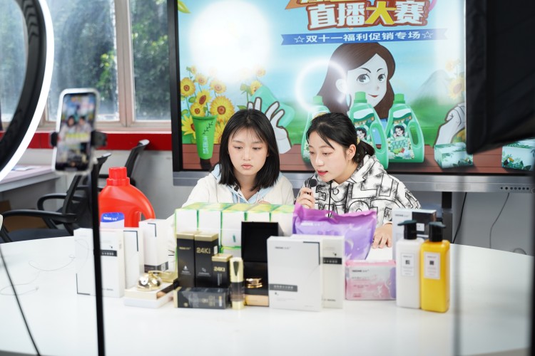 嗨翻全場！新華雙十一活動(dòng)火爆來襲 ！