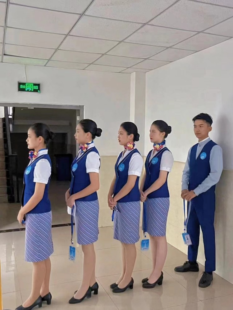 優(yōu)秀學(xué)子|逐夢(mèng)藍(lán)天，共赴未來