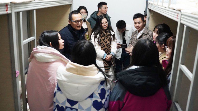 乘風(fēng)遠(yuǎn)航啟新程，春華秋實(shí)繪藍(lán)圖