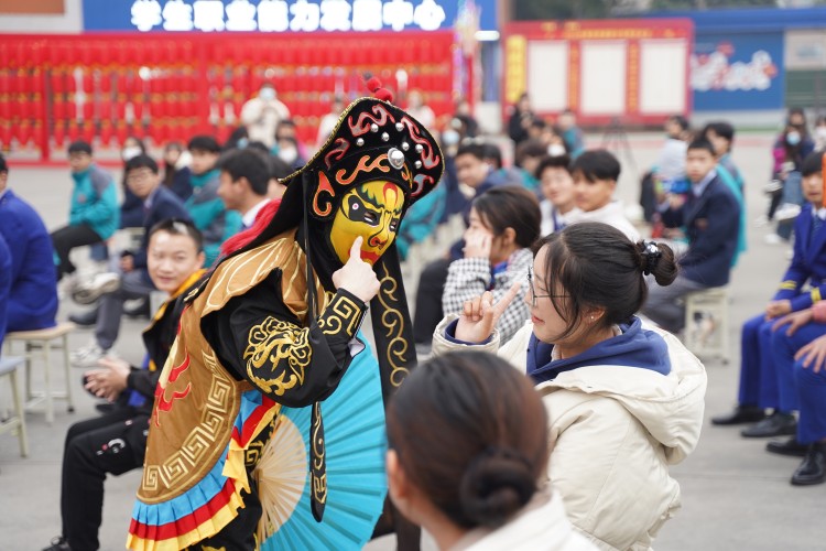 卯兔接福鬧元宵，遺風(fēng)佳韻匯佳節(jié)