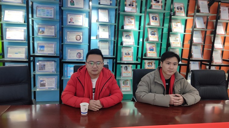 載譽(yù)而歸，授業(yè)解惑|榮譽(yù)學(xué)子咨詢(xún)?nèi)栈馃醽?lái)襲