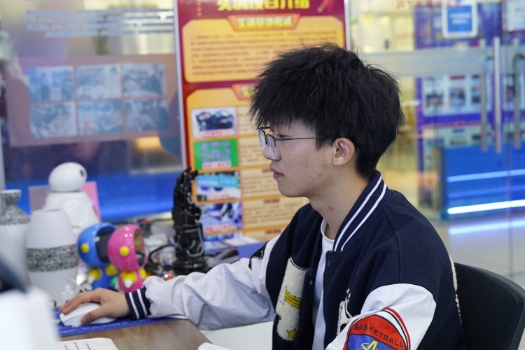 優(yōu)秀學(xué)子|全新起點(diǎn)，再度逐夢(mèng)