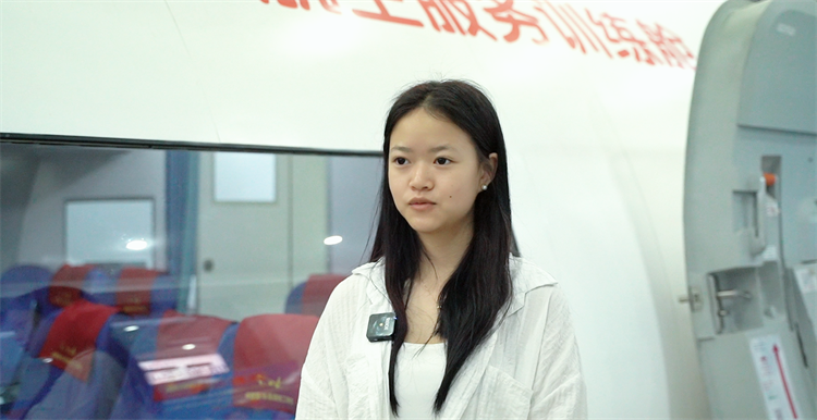 新生故事|逐夢(mèng)新華，激昂青云