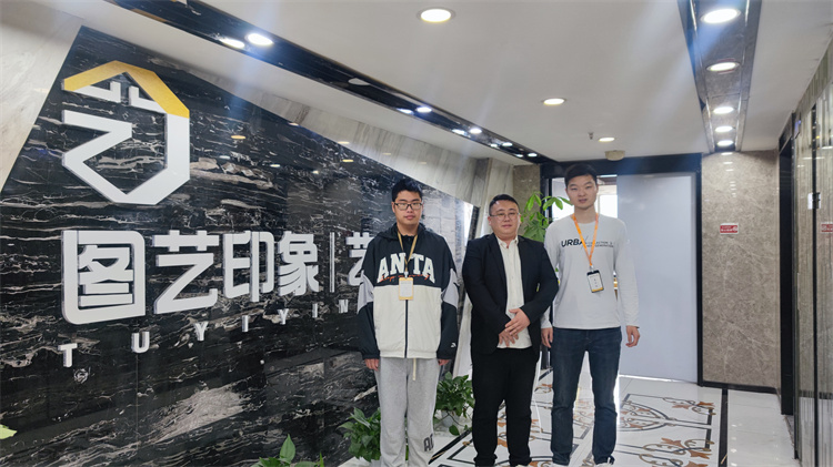 心系學子每一步，就業(yè)回訪送真情