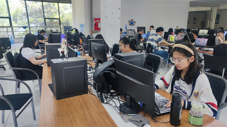 心系學子每一步，就業(yè)回訪送真情