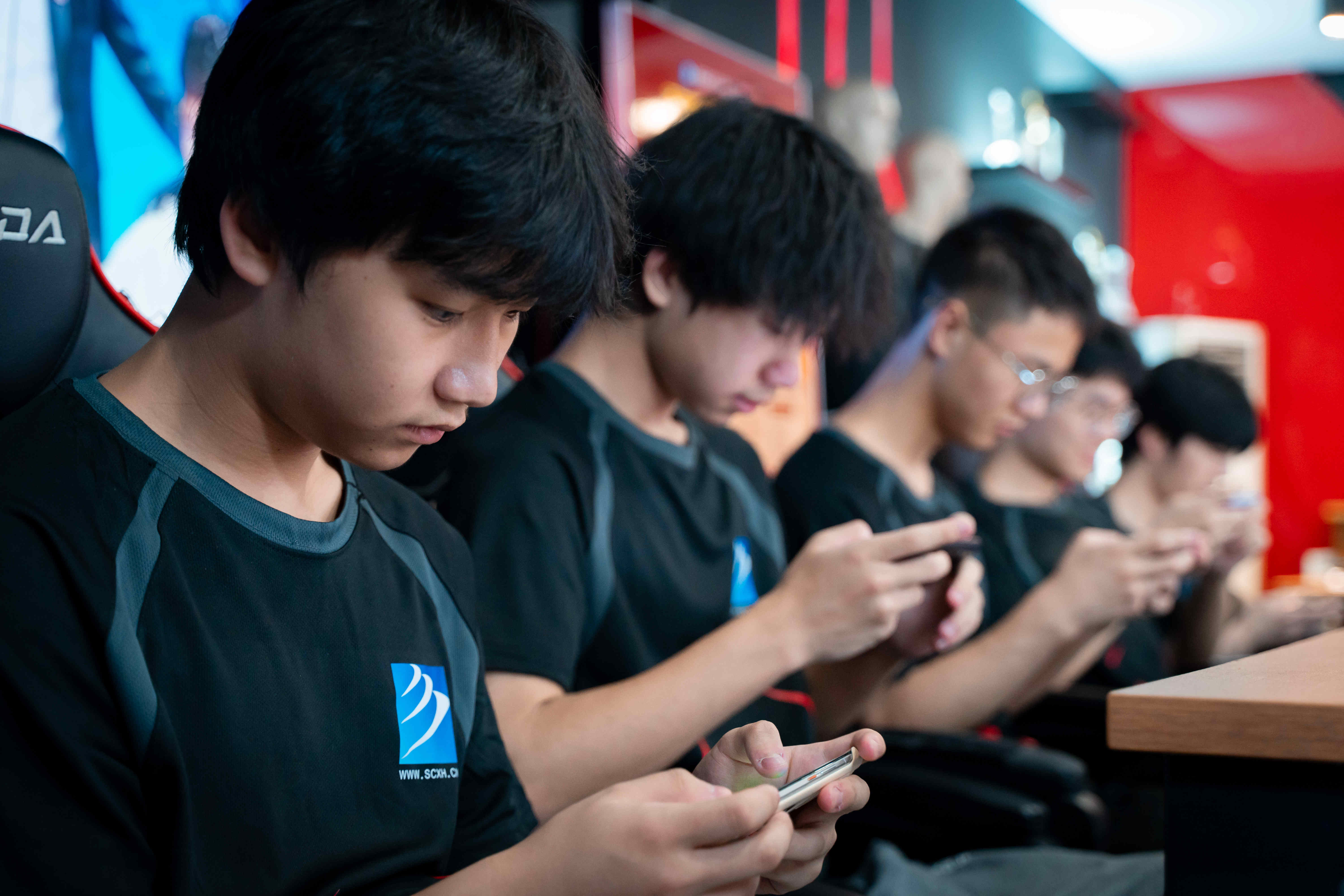 激情燃燒，王者榮耀戰(zhàn)歌嘹亮！